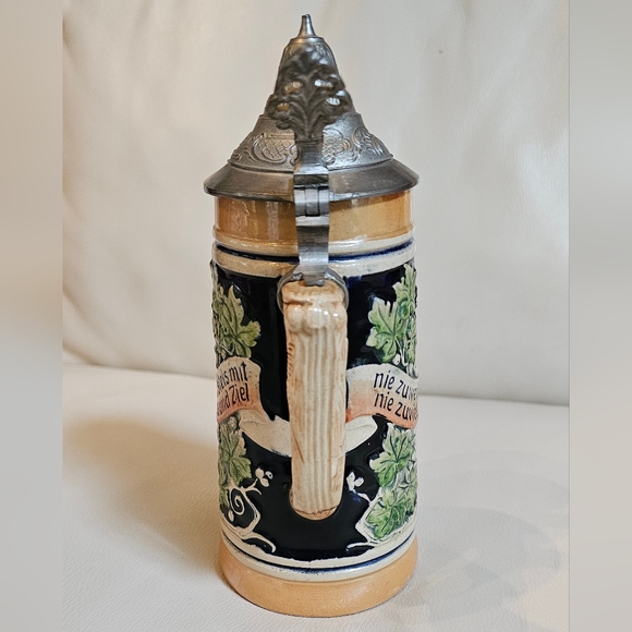 *Vintage German Stein "Trinke Stets Mill Mass und Zeit", 1/2 Liter Capacity - Picture 5 of 10